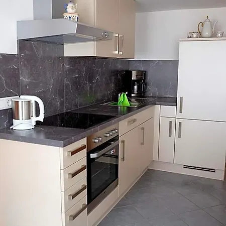 Hotel Garni Goldene Traube 3*
