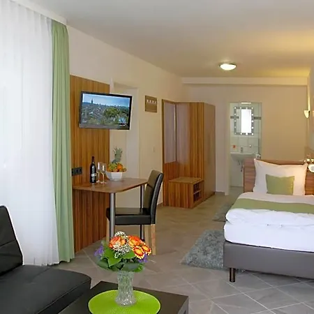 Garni Goldene Traube Hotel